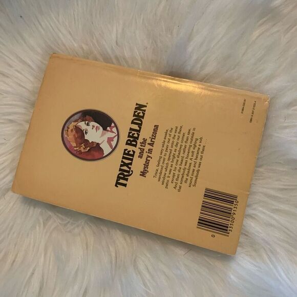Vintage The Mystery in Arizona Trixie Belden Western Pulp Paperback - Picture 3 of 7
